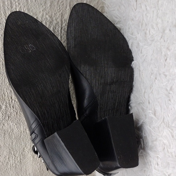 Marc Fisher Vanqar Black Leather Upper Pointed Toe Blocked Heel Moto Ankle Boot - Picture 7 of 16